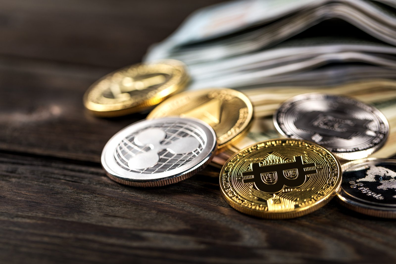 Leia mais sobre o artigo O que são criptomoedas? Como escolher a melhor para investir?